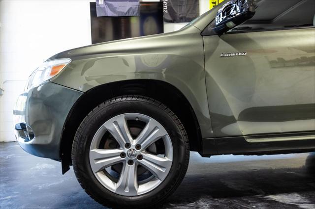 used 2008 Toyota Highlander car, priced at $8,800