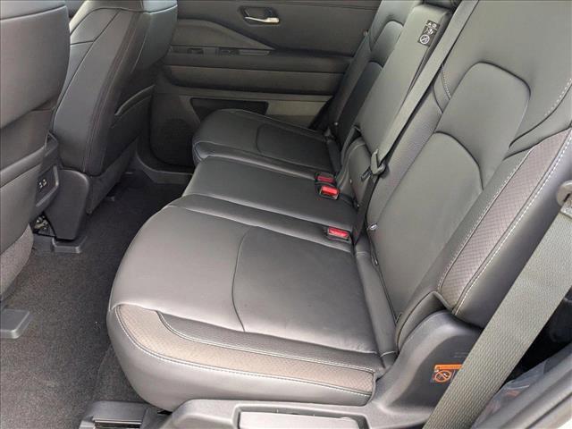 new 2025 Nissan Pathfinder car, priced at $42,121