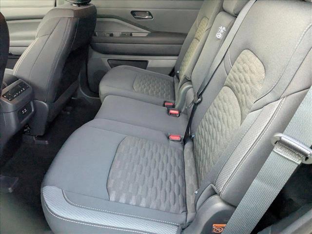 new 2025 Nissan Pathfinder car, priced at $40,292