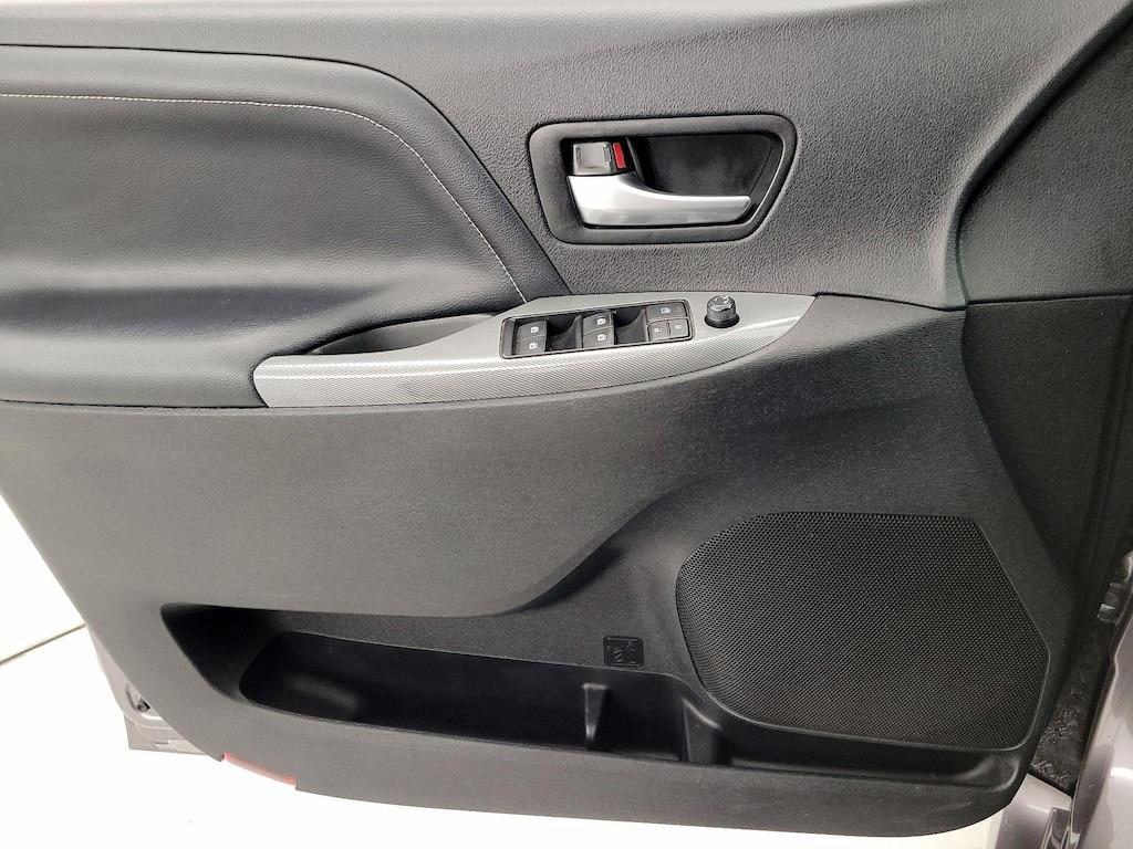 used 2015 Toyota Sienna car, priced at $18,998