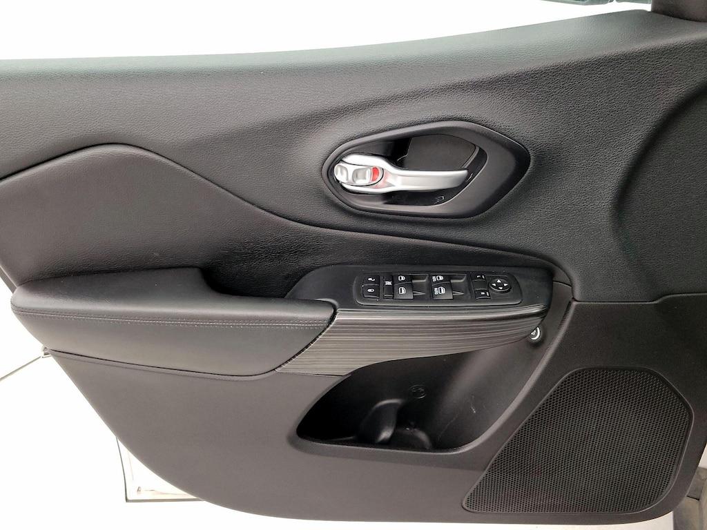 used 2015 Jeep Cherokee car, priced at $12,998