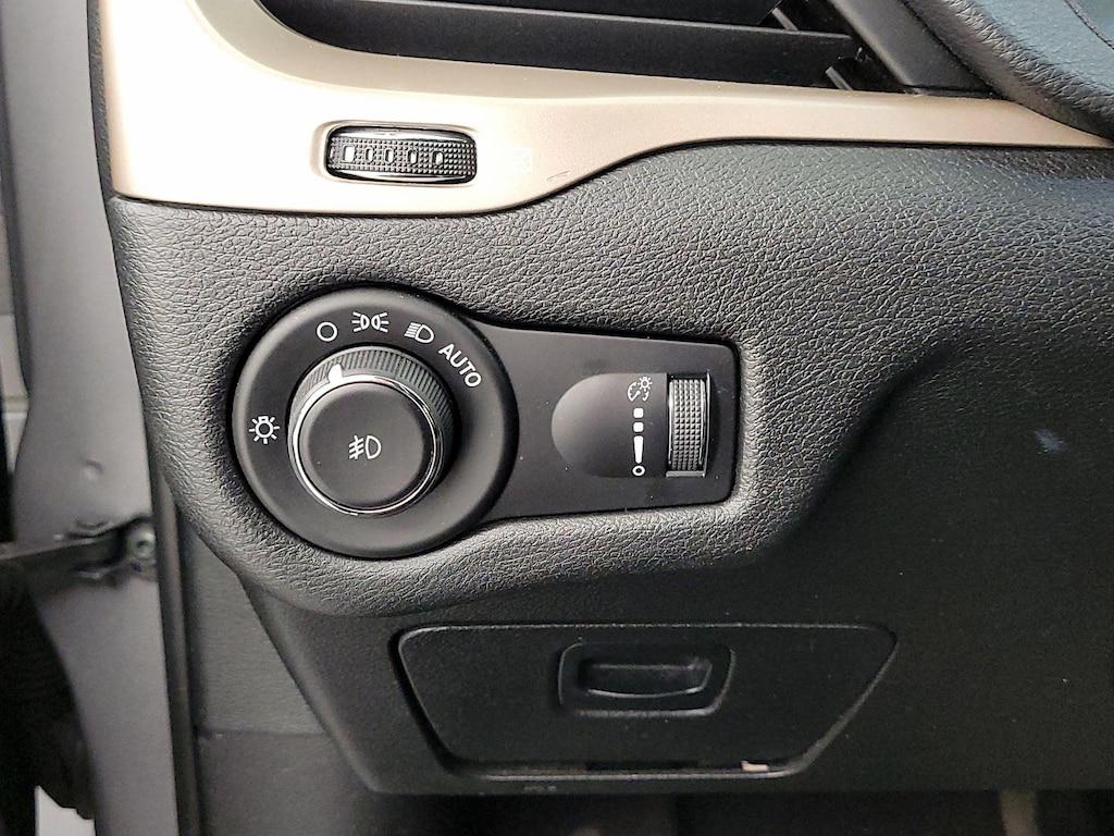 used 2018 Jeep Cherokee car, priced at $12,998