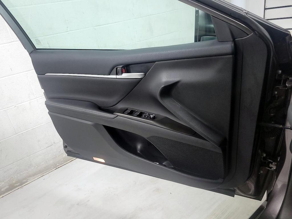 used 2022 Toyota Camry Hybrid car, priced at $34,998