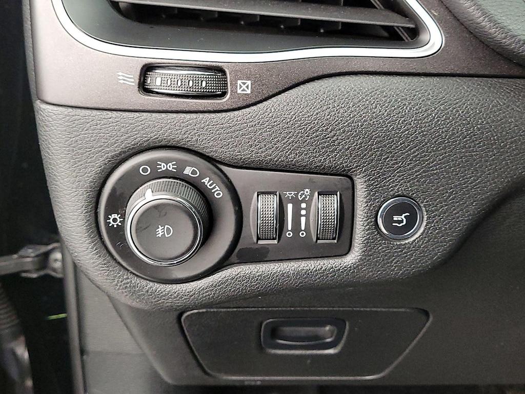 used 2019 Jeep Cherokee car, priced at $20,998