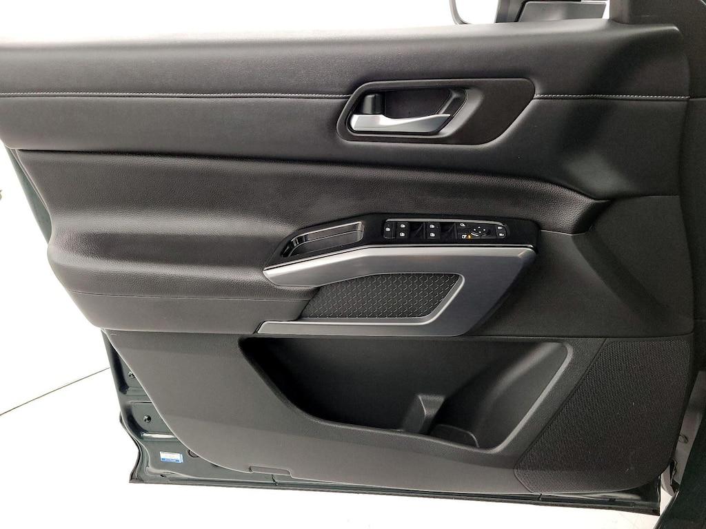 used 2023 Nissan Pathfinder car, priced at $35,998