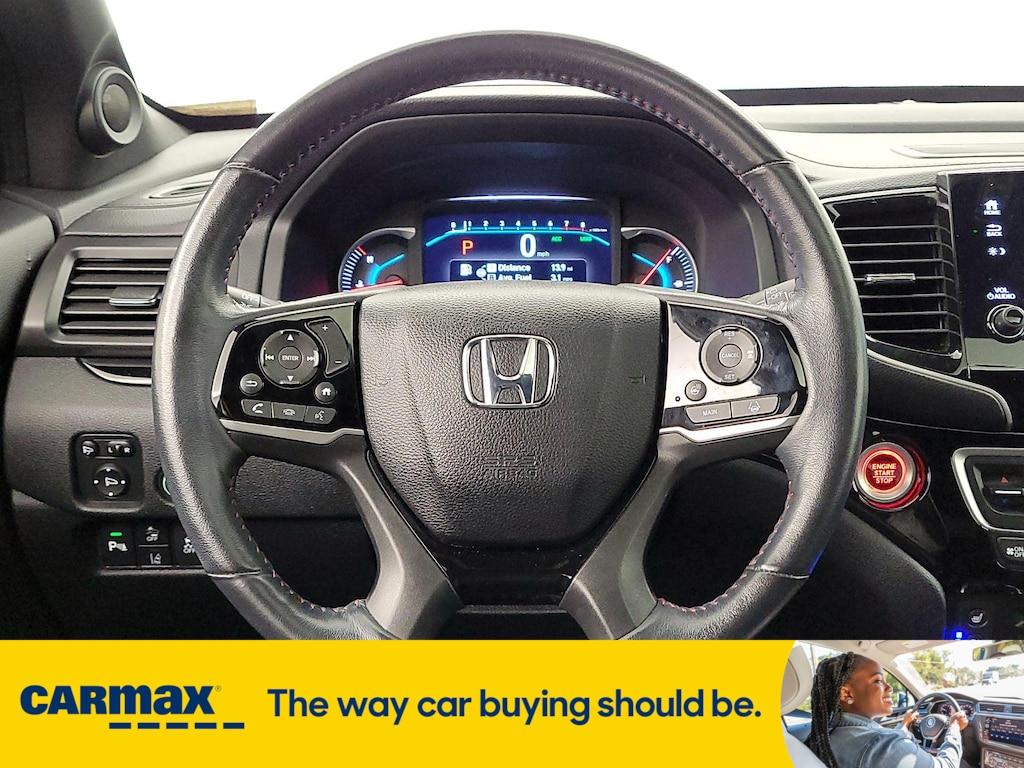 used 2022 Honda Pilot car, priced at $35,998