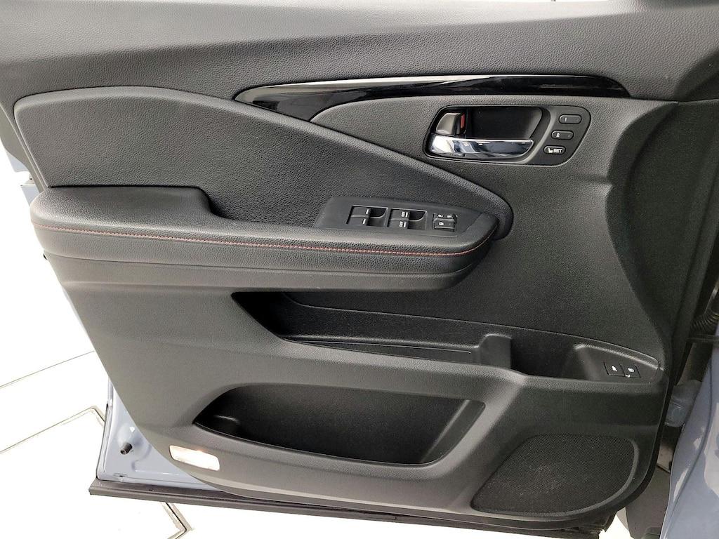 used 2022 Honda Pilot car, priced at $35,998