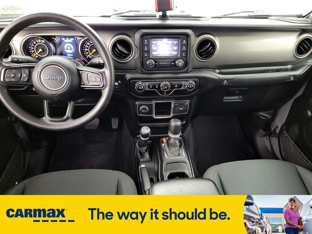 used 2021 Jeep Gladiator car, priced at $32,998