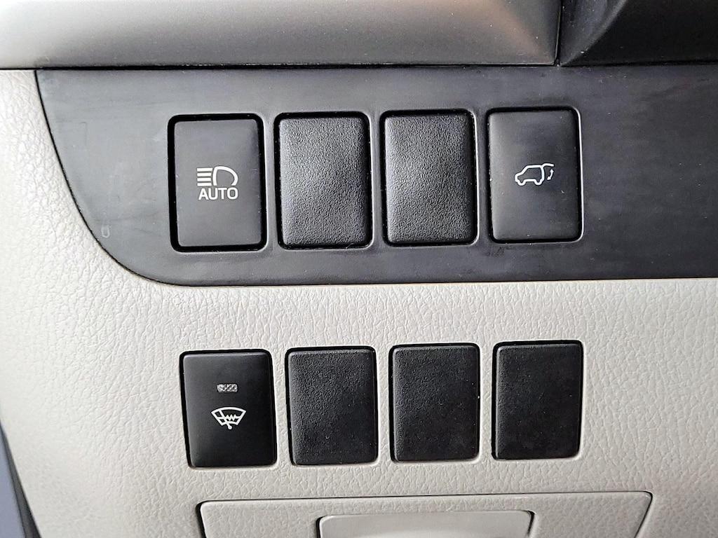 used 2018 Toyota Highlander Hybrid car, priced at $28,998