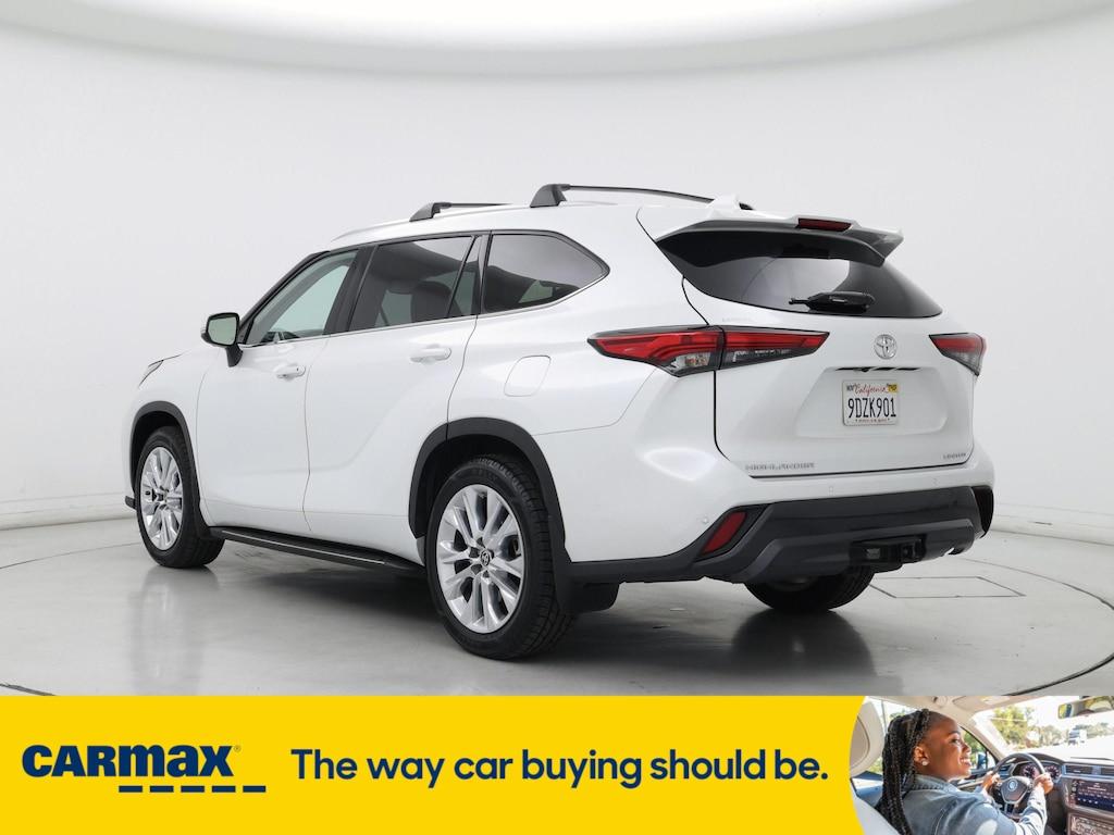 used 2022 Toyota Highlander car, priced at $41,998