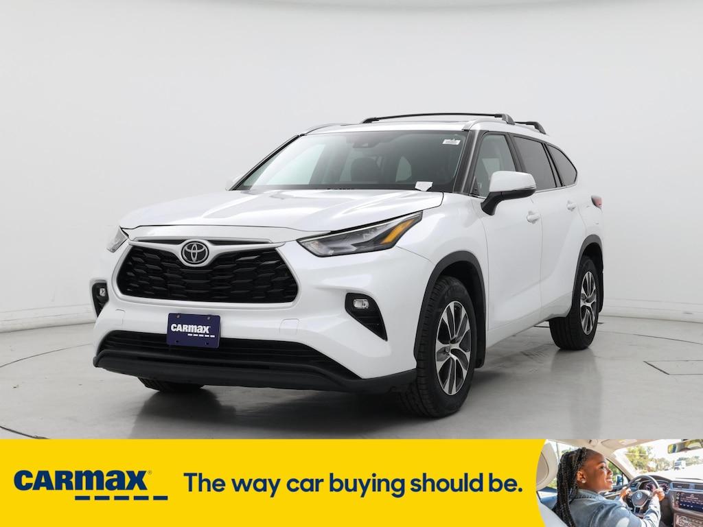 used 2023 Toyota Highlander car, priced at $39,998