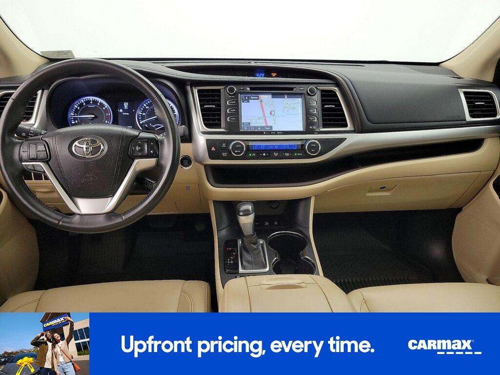 used 2016 Toyota Highlander car, priced at $27,998