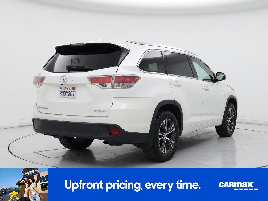 used 2016 Toyota Highlander car, priced at $27,998