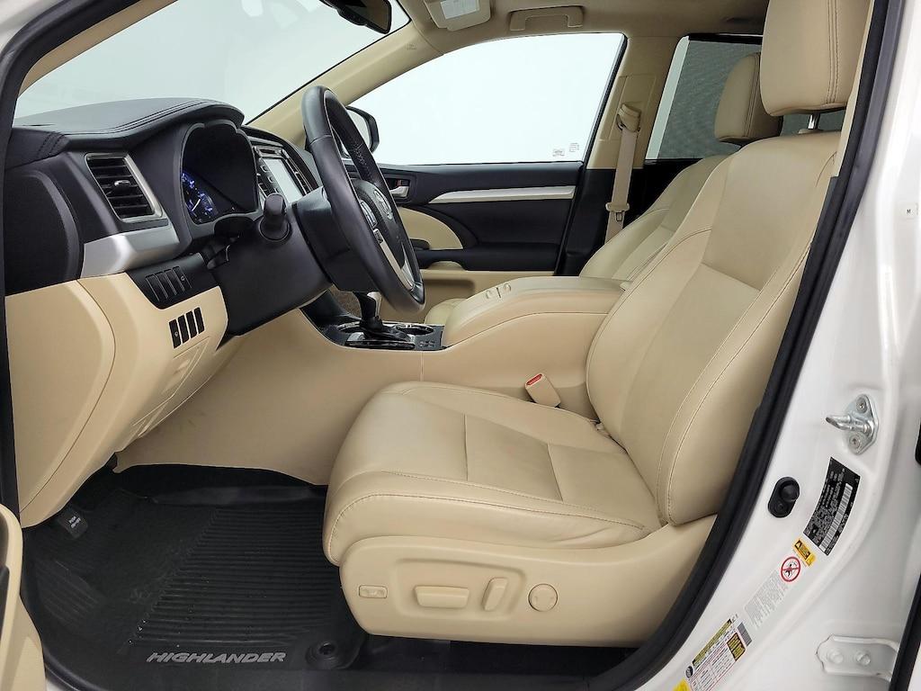 used 2016 Toyota Highlander car, priced at $27,998