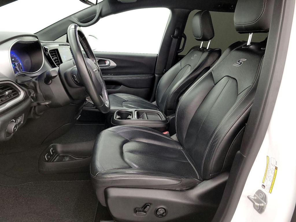 used 2020 Chrysler Pacifica car, priced at $25,998