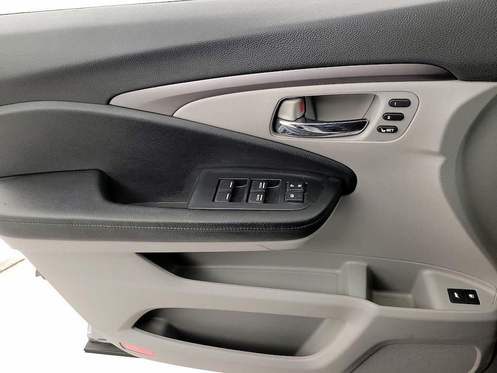 used 2020 Honda Pilot car, priced at $30,998