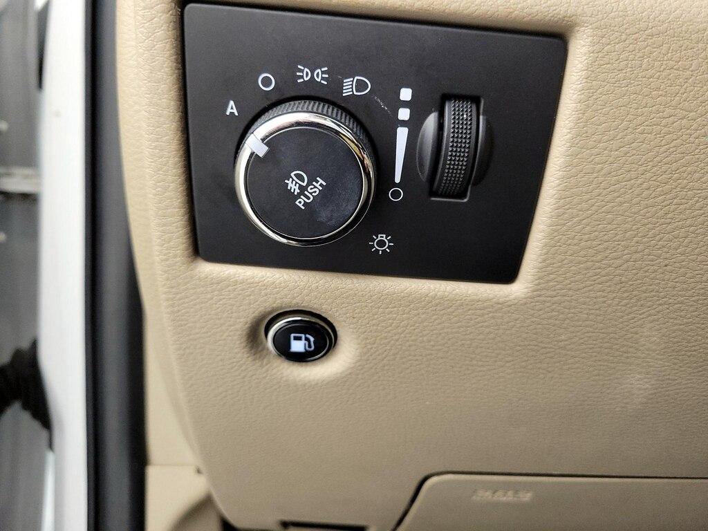 used 2014 Jeep Grand Cherokee car, priced at $15,998