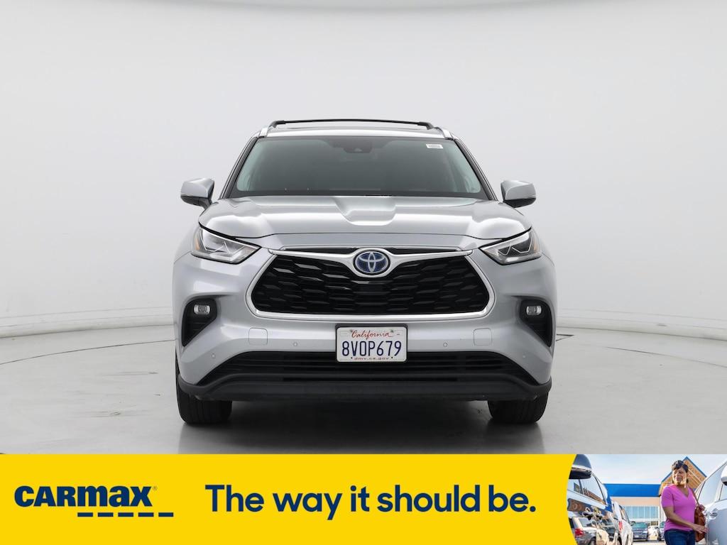 used 2021 Toyota Highlander Hybrid car, priced at $38,998