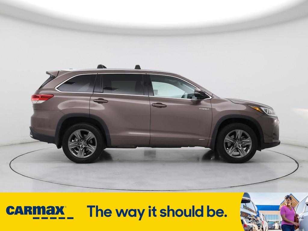 used 2017 Toyota Highlander Hybrid car, priced at $33,998