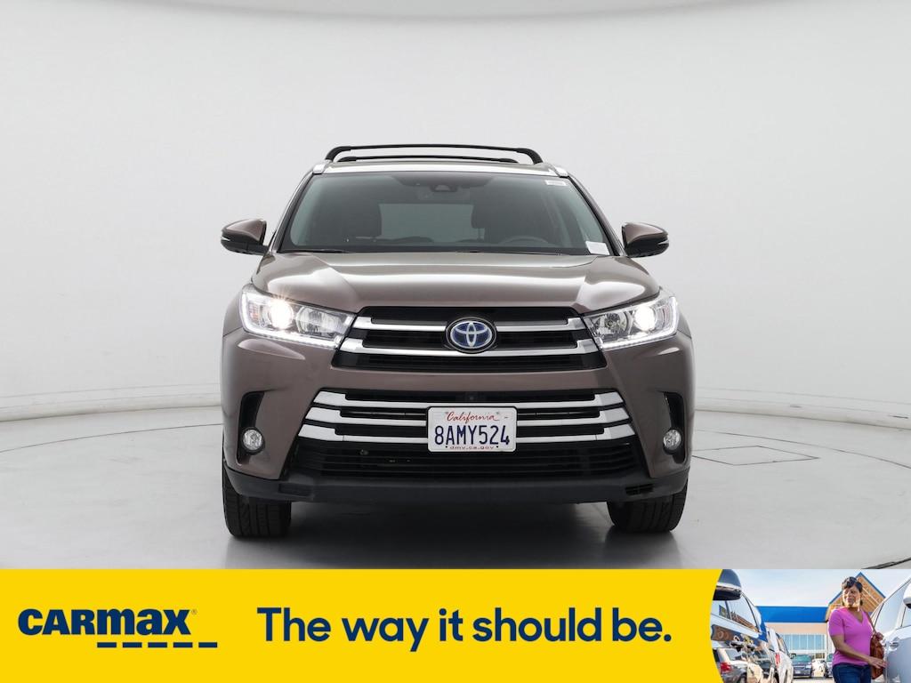 used 2017 Toyota Highlander Hybrid car, priced at $33,998