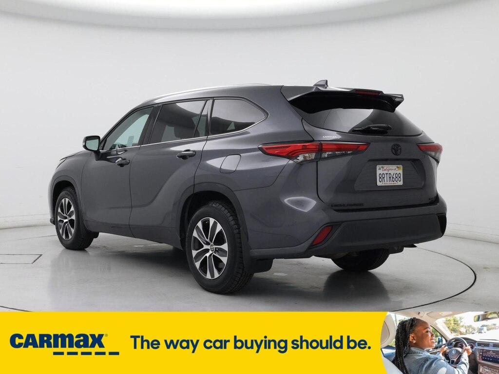 used 2020 Toyota Highlander car, priced at $30,998