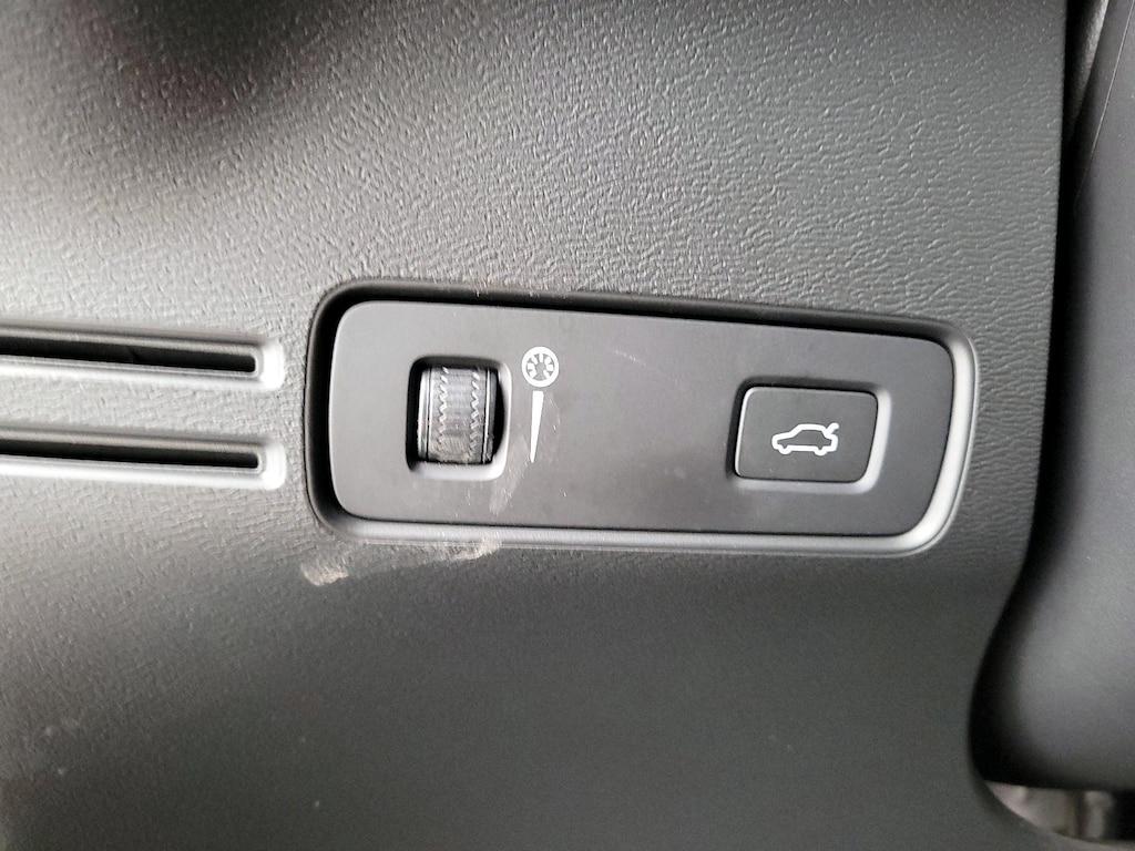 used 2020 Volvo XC40 car, priced at $26,998
