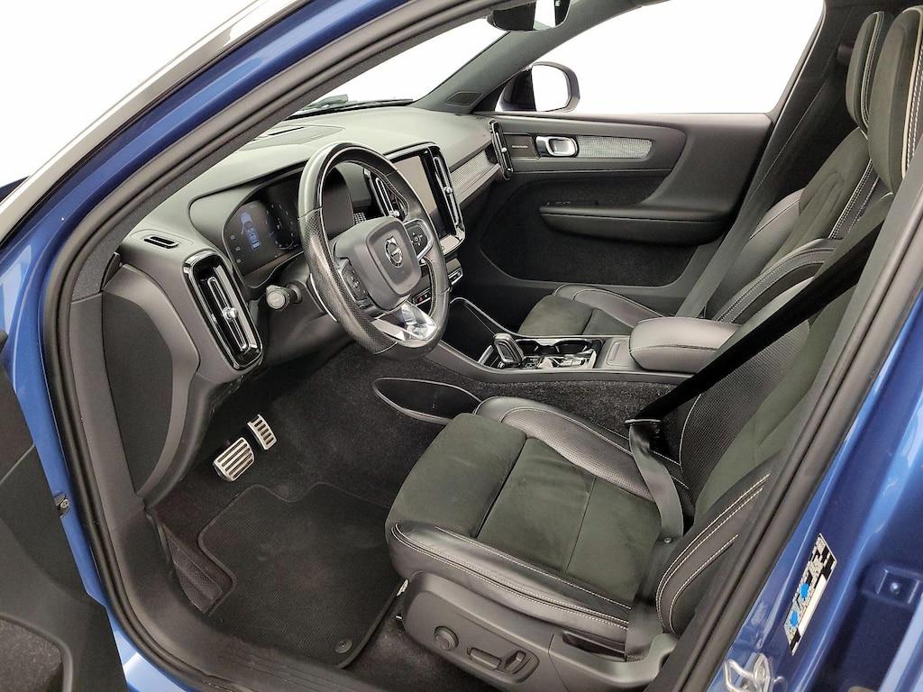 used 2020 Volvo XC40 car, priced at $26,998
