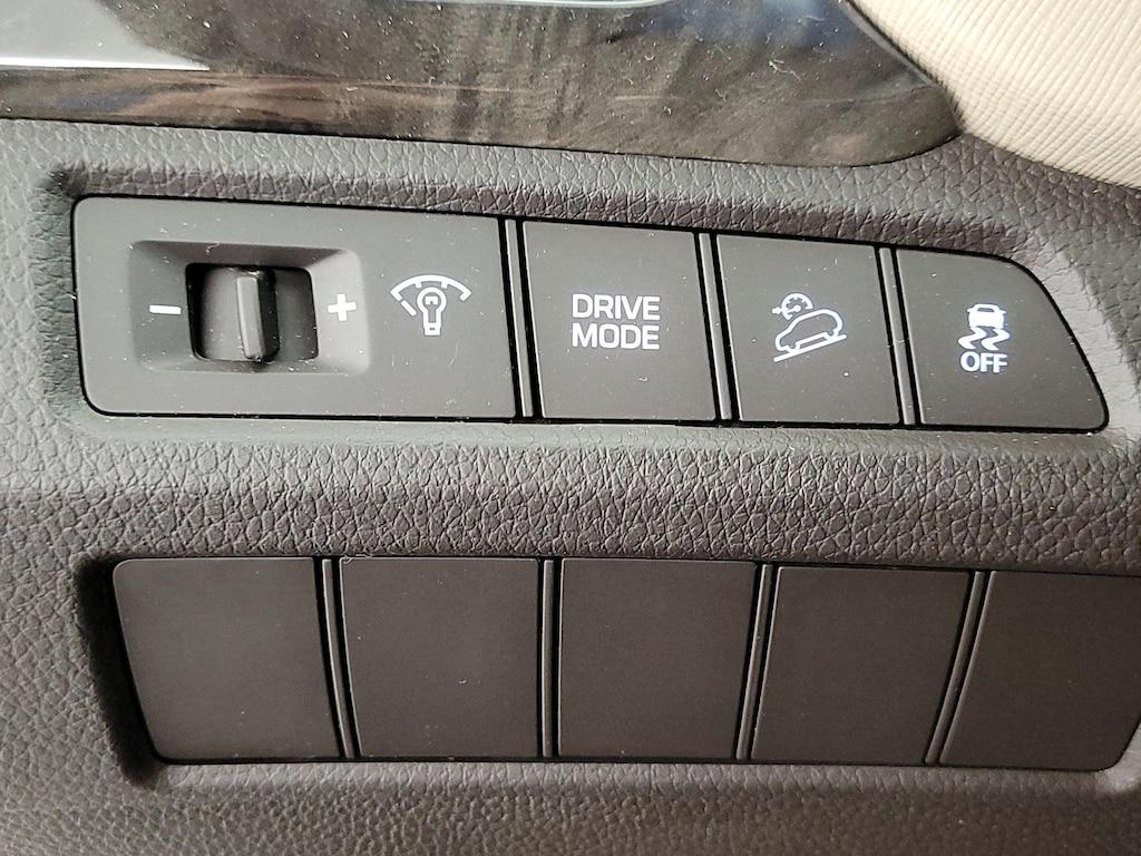 used 2018 Hyundai Santa Fe Sport car, priced at $12,998