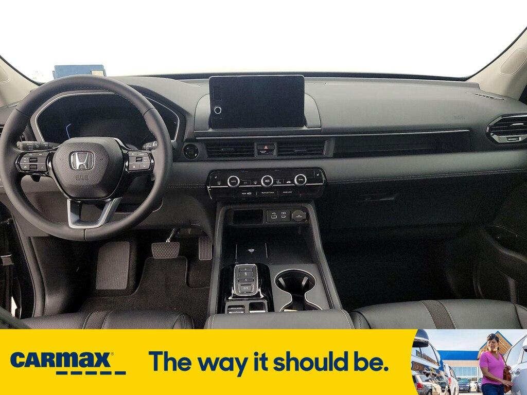 used 2025 Honda Pilot car, priced at $40,998