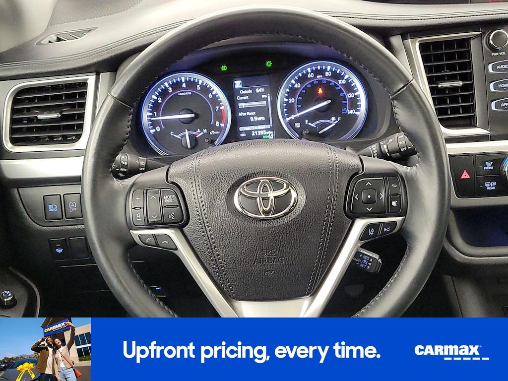 used 2018 Toyota Highlander car, priced at $32,998