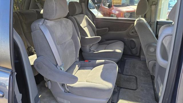 used 2007 Toyota Sienna car, priced at $8,990