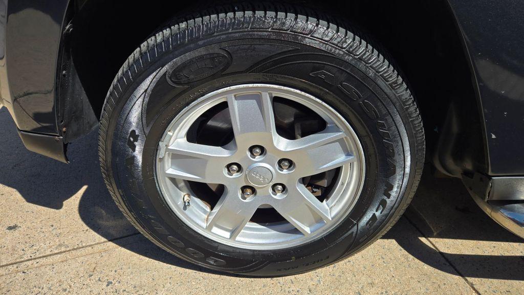 used 2007 Jeep Grand Cherokee car, priced at $5,990