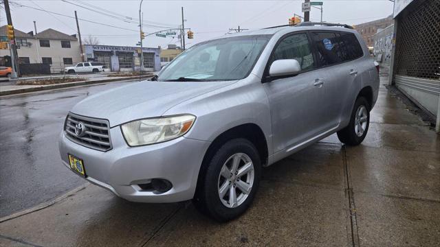 used 2009 Toyota Highlander car, priced at $13,990