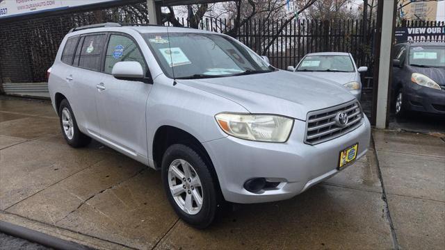 used 2009 Toyota Highlander car, priced at $13,990