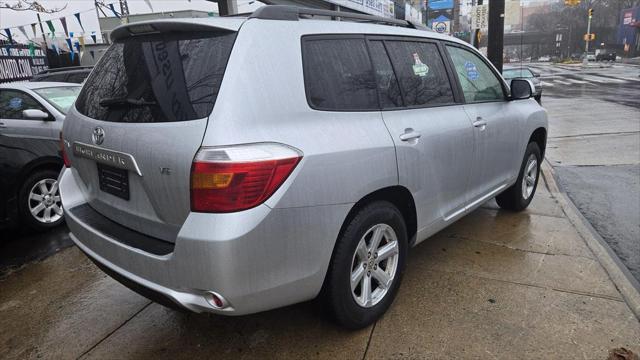 used 2009 Toyota Highlander car, priced at $13,990