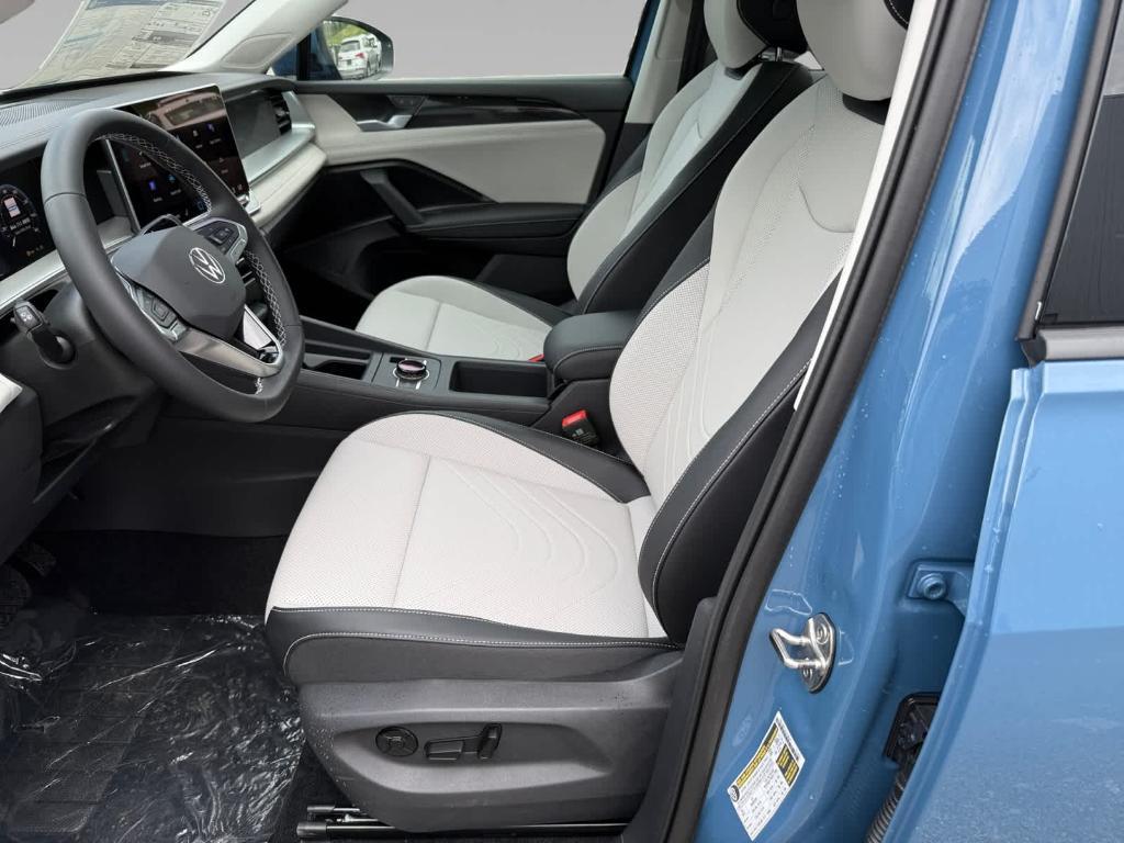 new 2025 Volkswagen Tiguan car, priced at $37,121