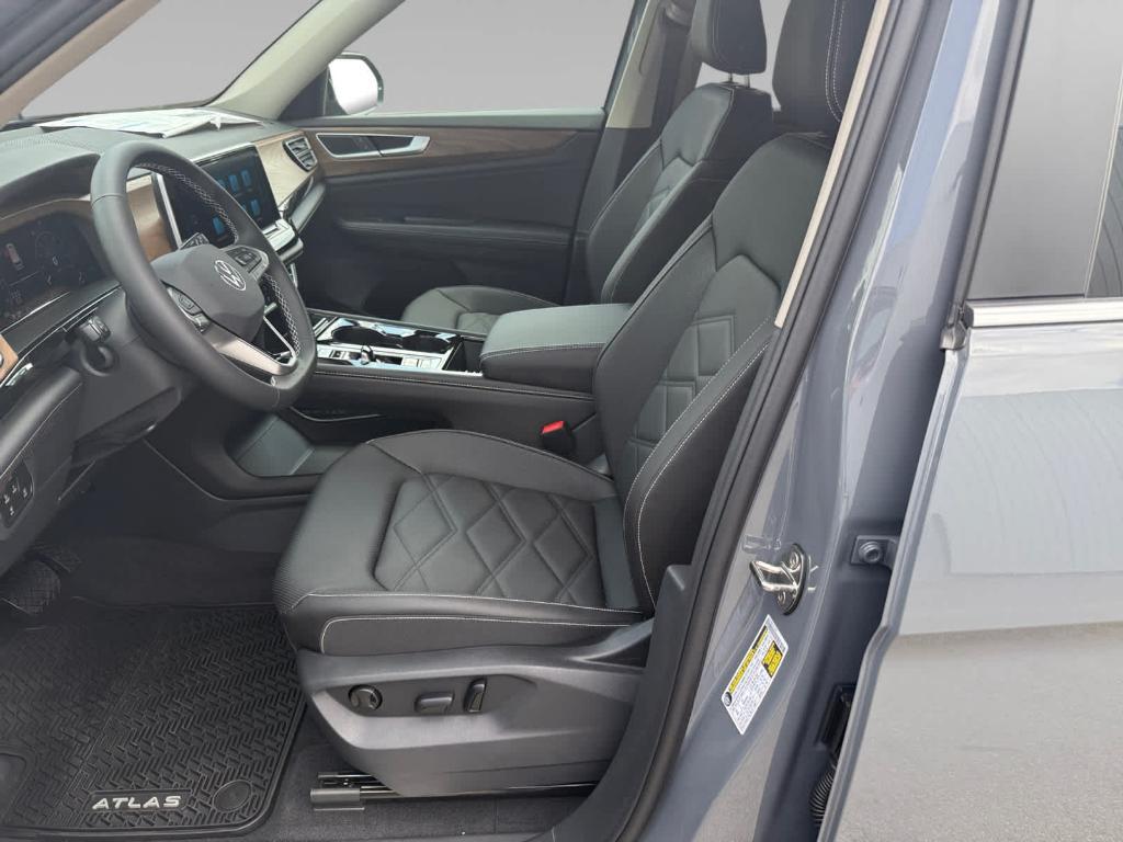 new 2026 Volkswagen Atlas car, priced at $47,964