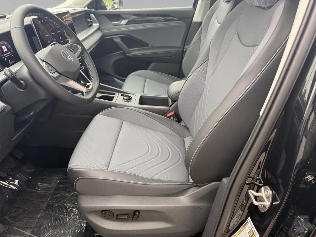 new 2025 Volkswagen Tiguan car, priced at $34,716