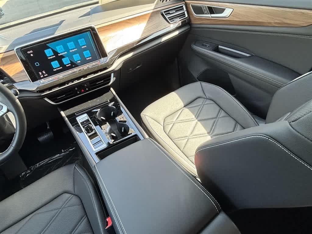 new 2025 Volkswagen Atlas car, priced at $47,235