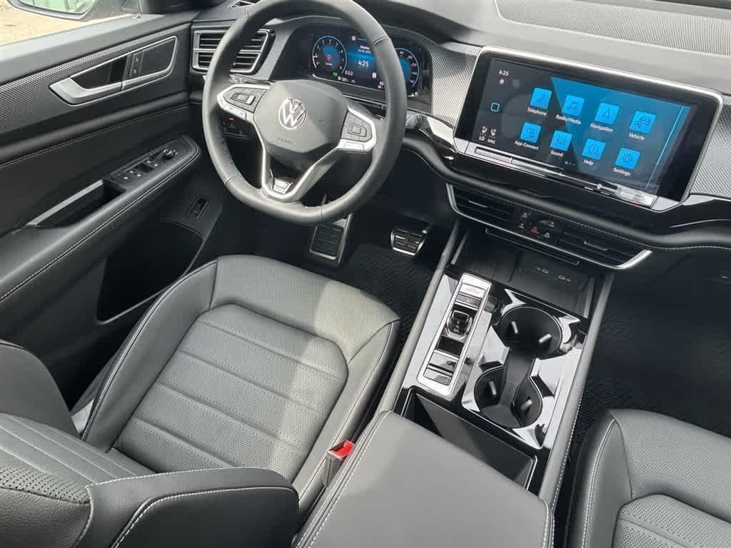 new 2025 Volkswagen Atlas Cross Sport car, priced at $50,376