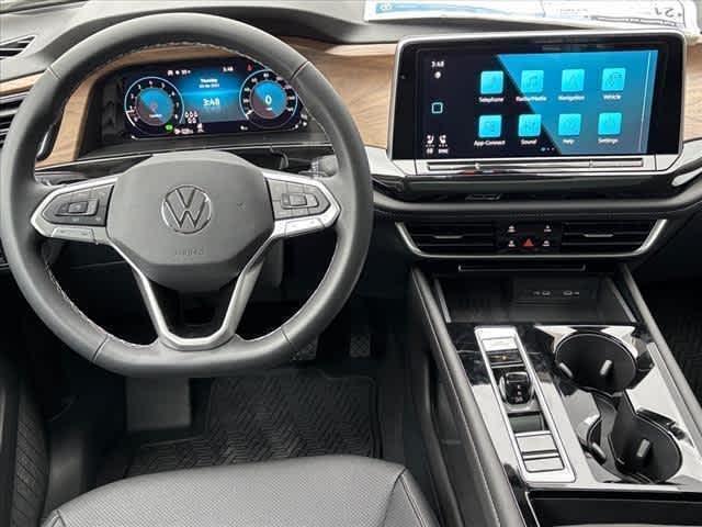 new 2025 Volkswagen Atlas car, priced at $46,215