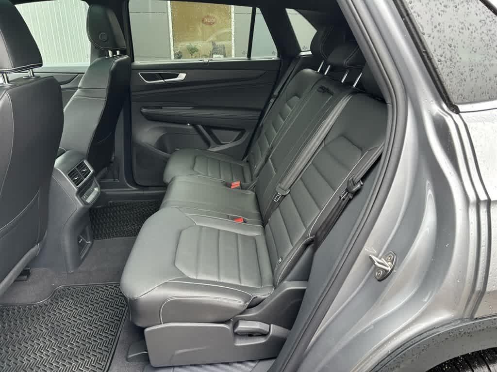 new 2024 Volkswagen Atlas Cross Sport car, priced at $48,751