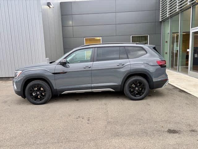 new 2025 Volkswagen Atlas car, priced at $47,906