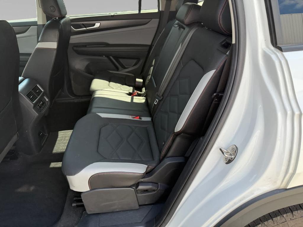 used 2024 Volkswagen Atlas car, priced at $39,820