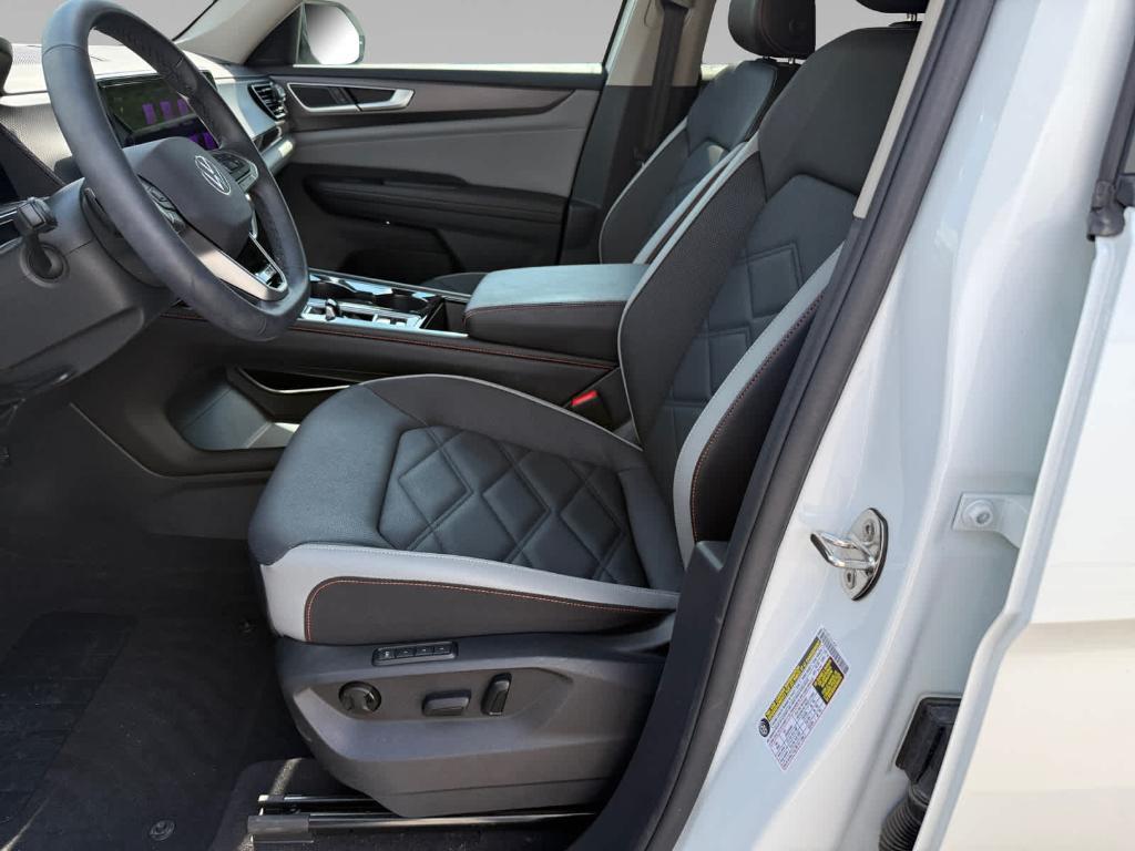 used 2024 Volkswagen Atlas car, priced at $39,820