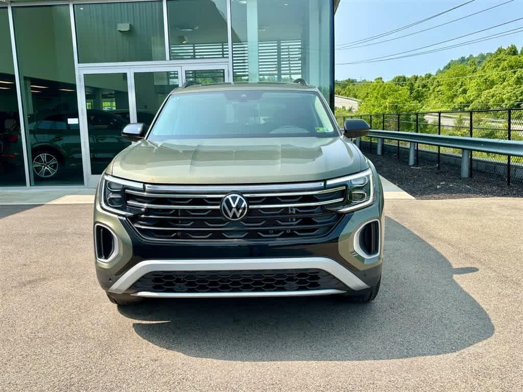new 2025 Volkswagen Atlas car, priced at $48,451