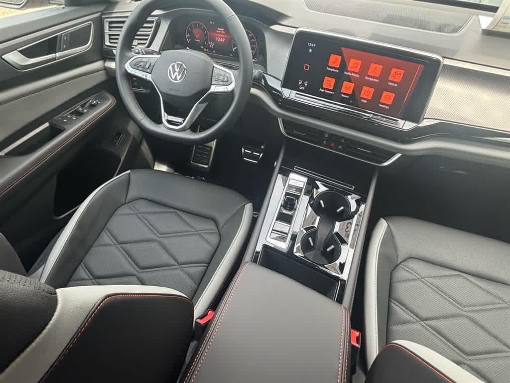 new 2025 Volkswagen Atlas car, priced at $49,561