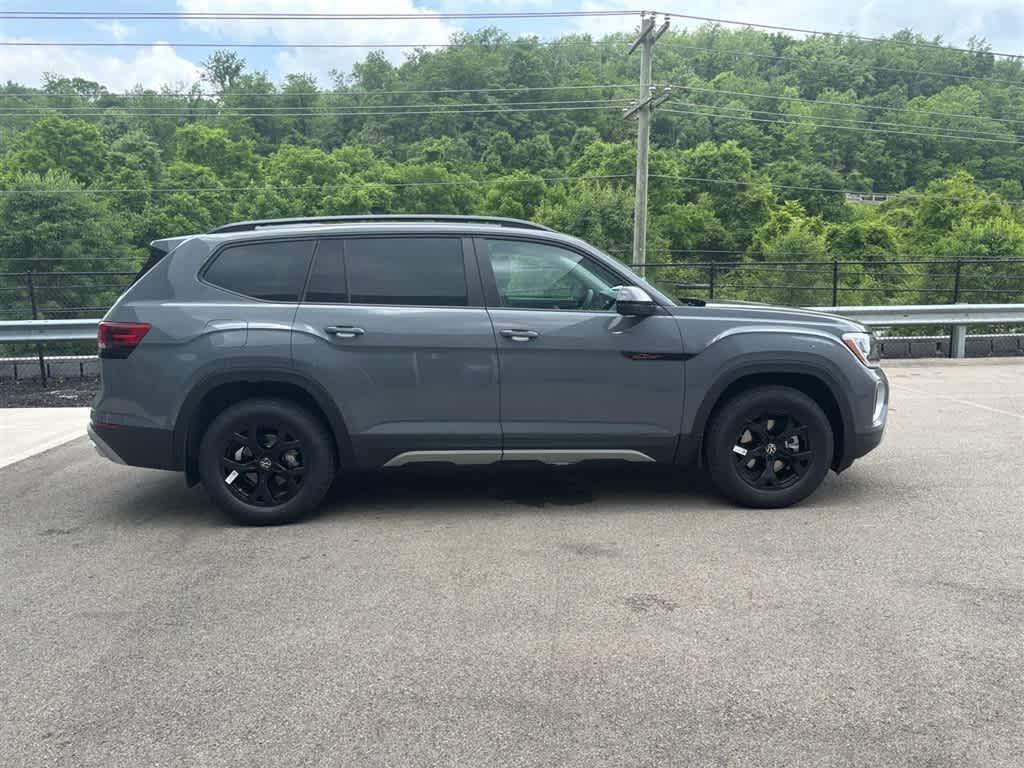 new 2025 Volkswagen Atlas car, priced at $49,561