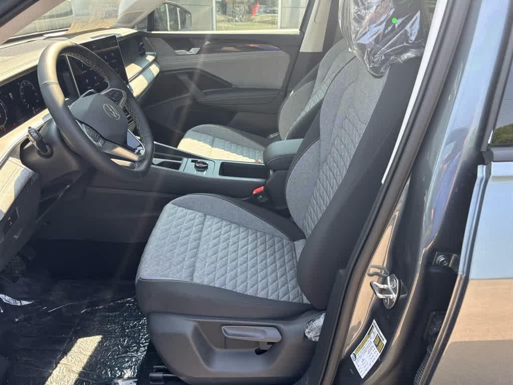 new 2025 Volkswagen Tiguan car, priced at $33,121