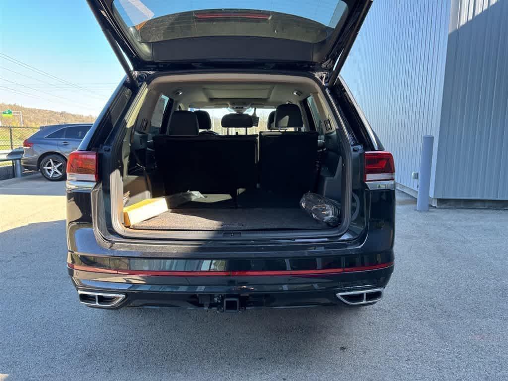 new 2025 Volkswagen Atlas car, priced at $55,136